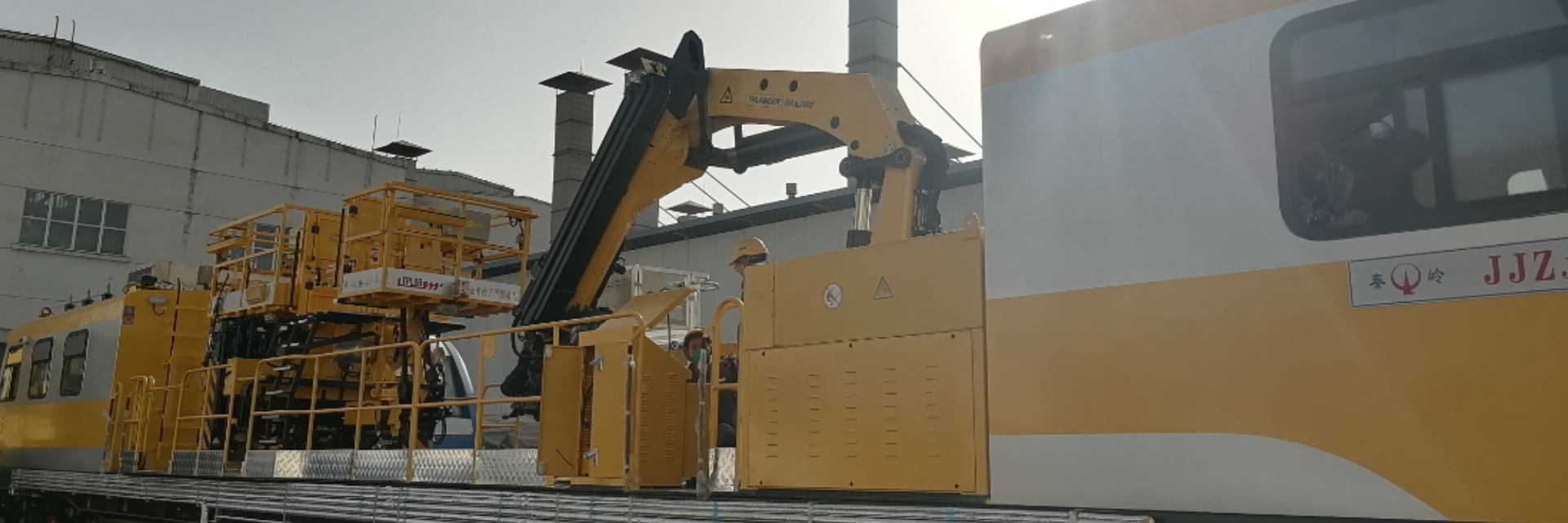 深盟新材料為中車(chē)出口哥倫比亞7套車(chē)組提供涂料保障工作！